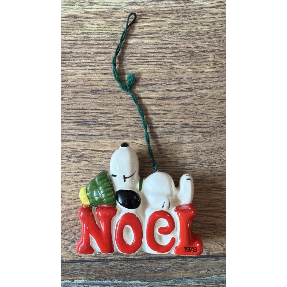 VTG‎ 1978 Snoopy Charlie Brown Dated NOEL Ceramic Christmas Ornament Japan